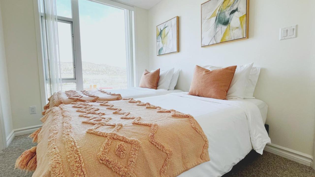Downtown Waterfront Kelowna Oasis Newly Renovated 2Bed 2Bath Appartement Buitenkant foto