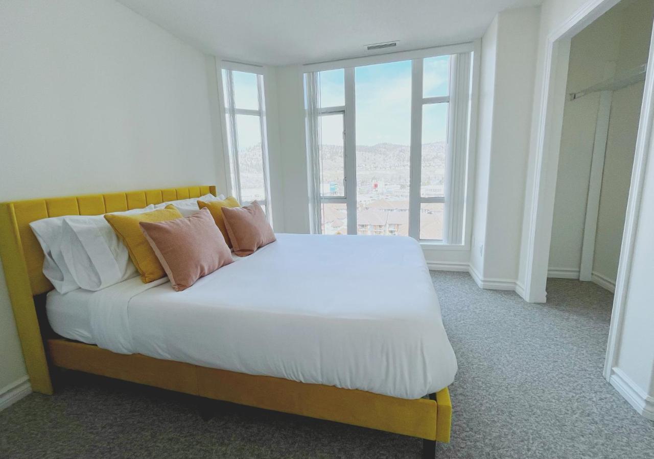 Downtown Waterfront Kelowna Oasis Newly Renovated 2Bed 2Bath Appartement Buitenkant foto