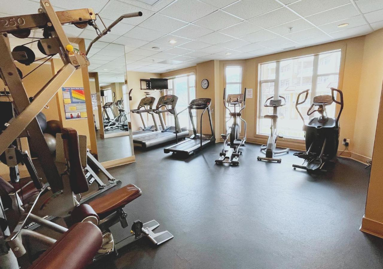 Downtown Waterfront Kelowna Oasis Newly Renovated 2Bed 2Bath Appartement Buitenkant foto