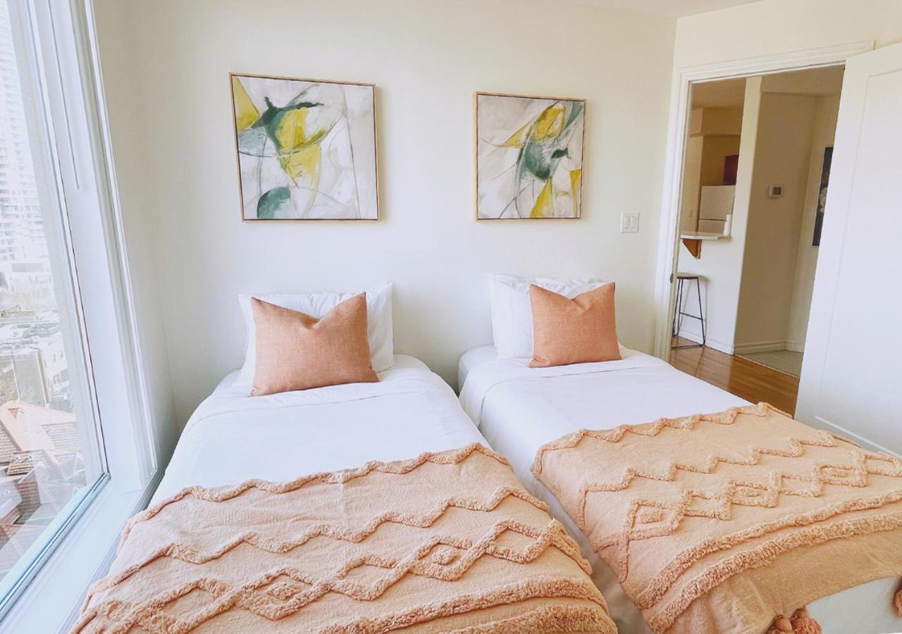 Downtown Waterfront Kelowna Oasis Newly Renovated 2Bed 2Bath Appartement Buitenkant foto